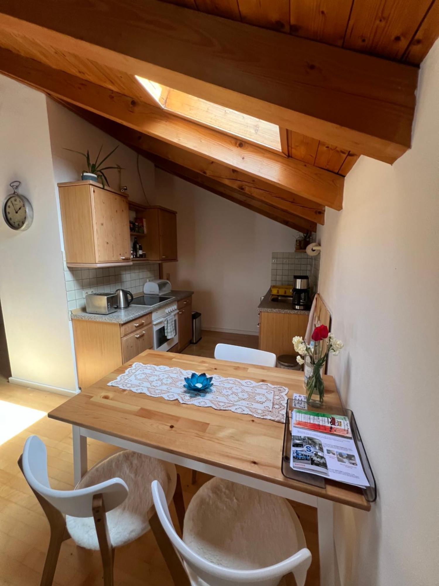 Gemuetliche Dachgeschosswohnung Mit Balkon Ainring Luaran gambar